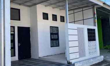 dijual rumah jalan raya megu cisoka