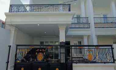 Rumah Baru dalam Komplek di Jakarta Barat dekat Kampus Mercubuana