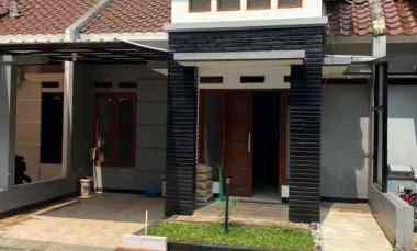 dijual rumah jalan raya meruyung limo