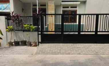 dijual rumah jalan raya pamulang 2