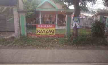 dijual rumah jalan raya surabanyak