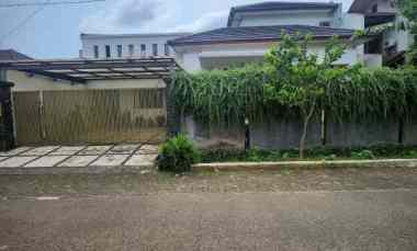 dijual rumah jalan raya tanah kusir