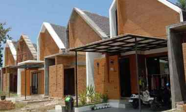 dijual rumah jalan raya telang timur