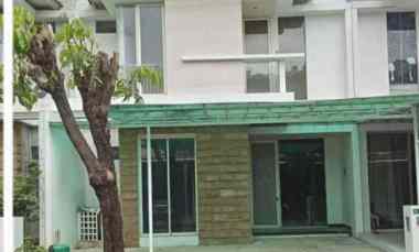 dijual rumah jalan royal residence