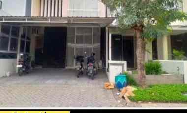 dijual rumah jalan royal residence