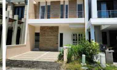 dijual rumah jalan royal residence