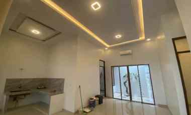 dijual rumah jalan sudirman raya