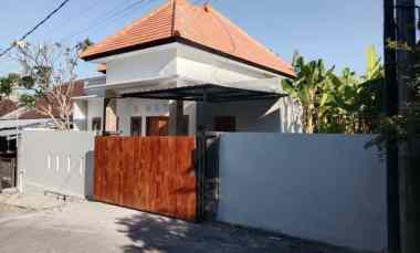dijual rumah jalan suradipa peguyangan