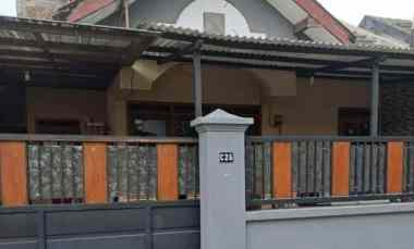 dijual rumah jalan titan asri