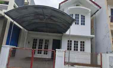dijual rumah jalan villa valensia