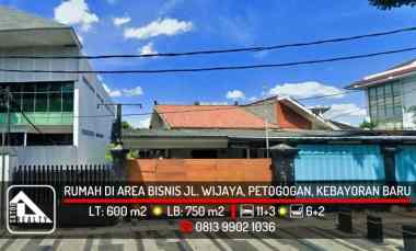 Rumah Asri di Area Komersial jl. Wijaya, Kebayoran Baru, Jaksel