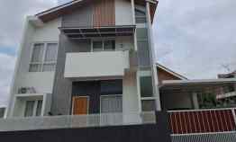 Rumah Murah Mewah Minimalis 2 Lantai dekat Ske di Pusat Kota Jogja