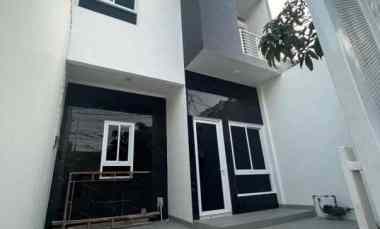 dijual rumah janur asri