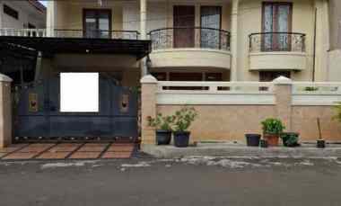 dijual rumah janur kuning residence
