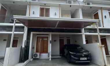 dijual rumah jatibening