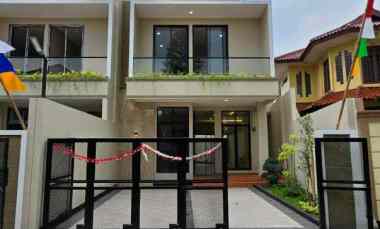 dijual rumah jatibening