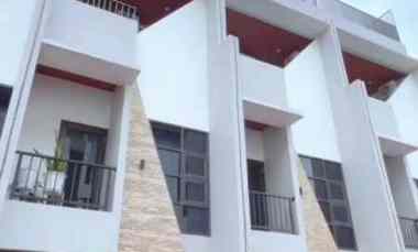 Rumah Baru 3 Lt Dgn Rooftop dekat Premire Riviera, UNJ, BPKP, Jatinegara