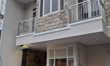 dijual rumah jl abdul gani atas