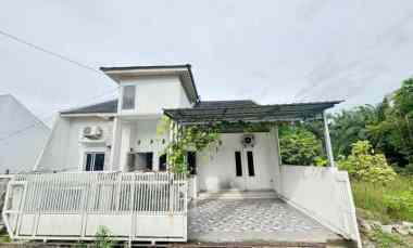 dijual rumah jl akasia