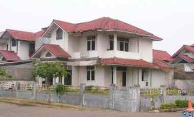 dijual rumah jl anggrek loka graha raya