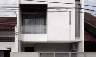 dijual rumah jl antapani