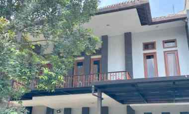 dijual rumah jl batununggal indah