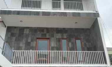 dijual rumah jl bayu putra arteri