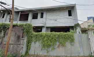 Rumah Kosong Hook di Jalan Bintang Diponggo Daerah Sawahan