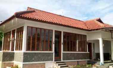 dijual rumah jl bougenville no 8