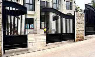 Rumah 2 Lt Eropa Clasic Style Siap Huni Lokasi Strategis Grand Depok