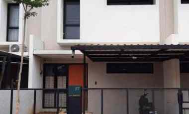 dijual rumah jl boulevard kamila