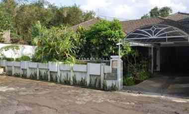 dijual rumah jl budi luhur gegerkalong