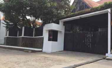 dijual rumah jl cibaligo cihanjuang kec