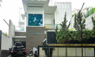 dijual rumah jl cigadung kota bandung