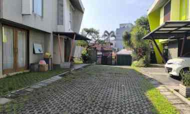 dijual rumah jl cigadung tengah dago