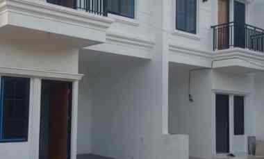 dijual rumah jl cilangkap cipayung