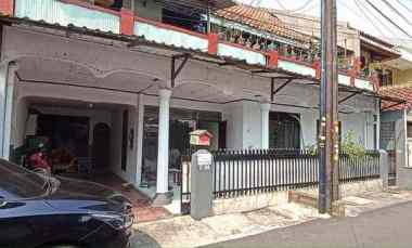 dijual rumah jl cipinang kebembem