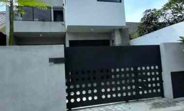 dijual rumah jl cisaranten