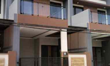 dijual rumah jl cisaranten kulon