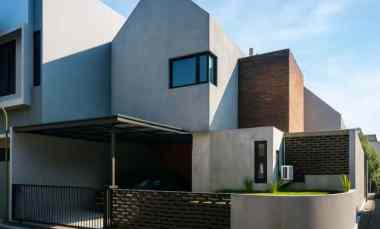 dijual rumah jl cisaranten wetan