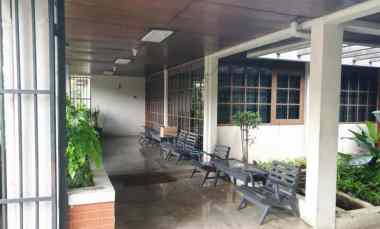 dijual rumah jl cisitu