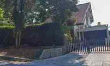 dijual rumah jl dago cigadung bandung