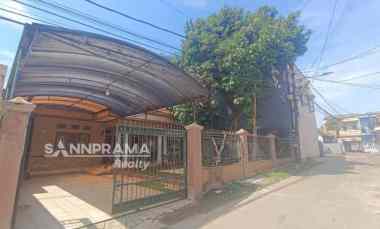 dijual rumah jl damai