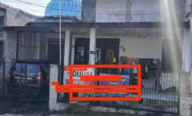 dijual rumah jl durian depok 1