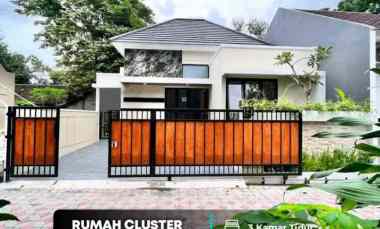 dijual rumah jl gito gati