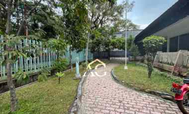 Dijual Rumah Cocok untuk Usaha/Mess Kary. di Ijen Malang
