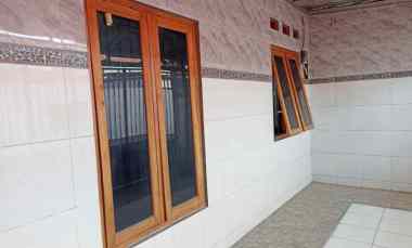 dijual rumah jl joho rt 02 10 gang