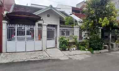 dijual rumah jl jupiter margahayu