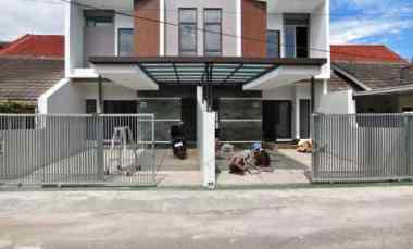 dijual rumah jl jupiter margahayu raya