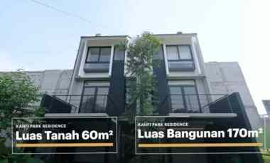 Rumah Baru 3 Lantai jl Moh Kahfi II Jagakarsa